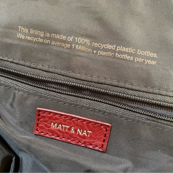 Matt & Nat Vegan Crossbody Bag Purse Red Adjustable Strap Cross Body - Picture 9 of 16